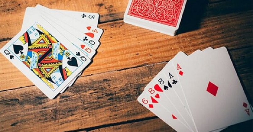 Mọi quân bài đều được quy định trước lúc tham gia ván Mọi quân bài đều được quy định trước lúc tham gia ván
